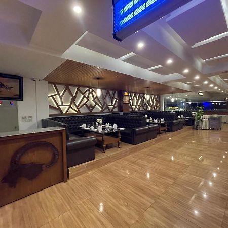 רוואלפינדי Grand Mongolia Hotel מראה חיצוני תמונה